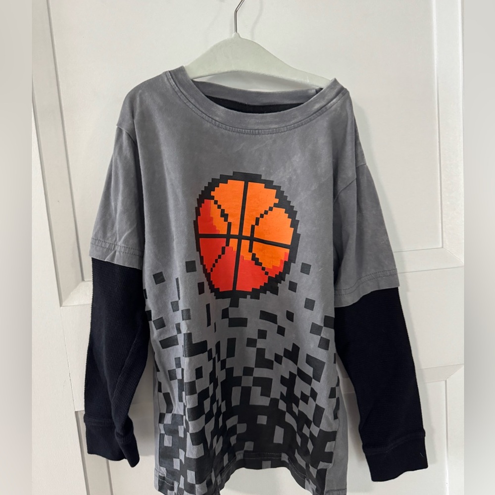 MISH Boys pixel basketball long sleeve shirt size 6